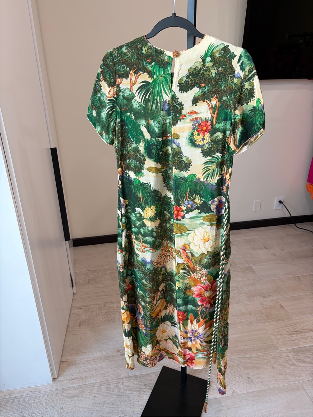 Farm Rio: ORIENTAL GARDEN MULTICOLOR
SHORT SLEEVE MAXI DRESS - Picture 8 of 11